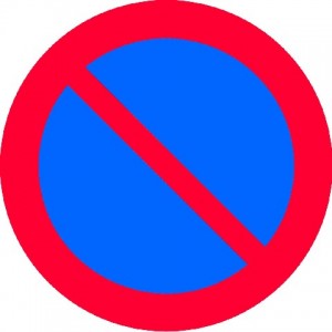 Vägskylt, parkering förbjuden